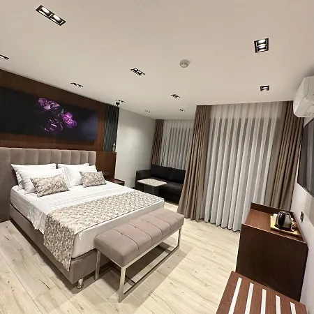 La Miel Hotel