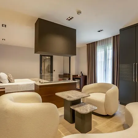 La Miel Hotel *