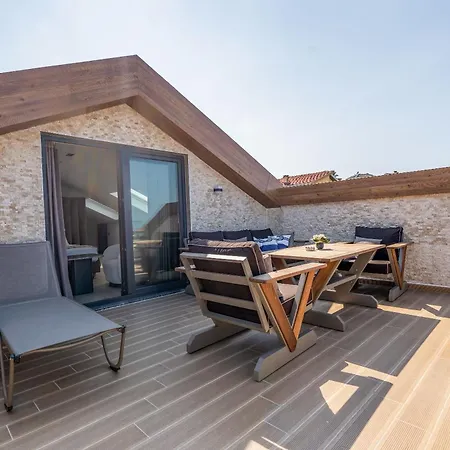 La Miel Hotel