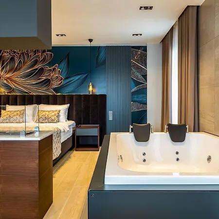 La Miel Hotel